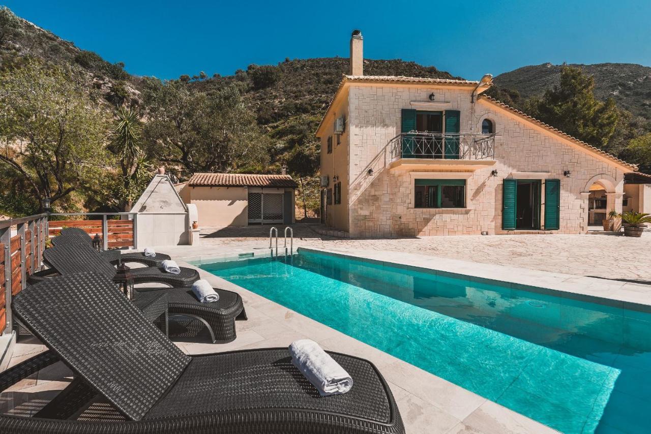 Villa Kanalos - Private Pool & Stunning Views, By Zantewize Kalamaki  Luaran gambar