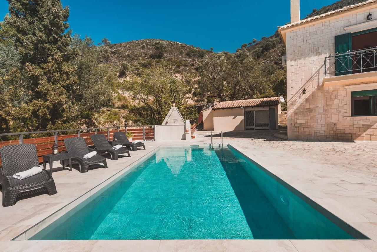Villa Kanalos - Private Pool & Stunning Views, By Zantewize Kalamaki  Luaran gambar